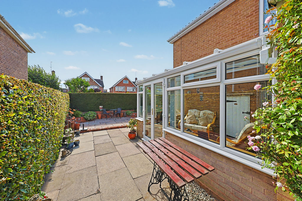 Thornbridge Crescent